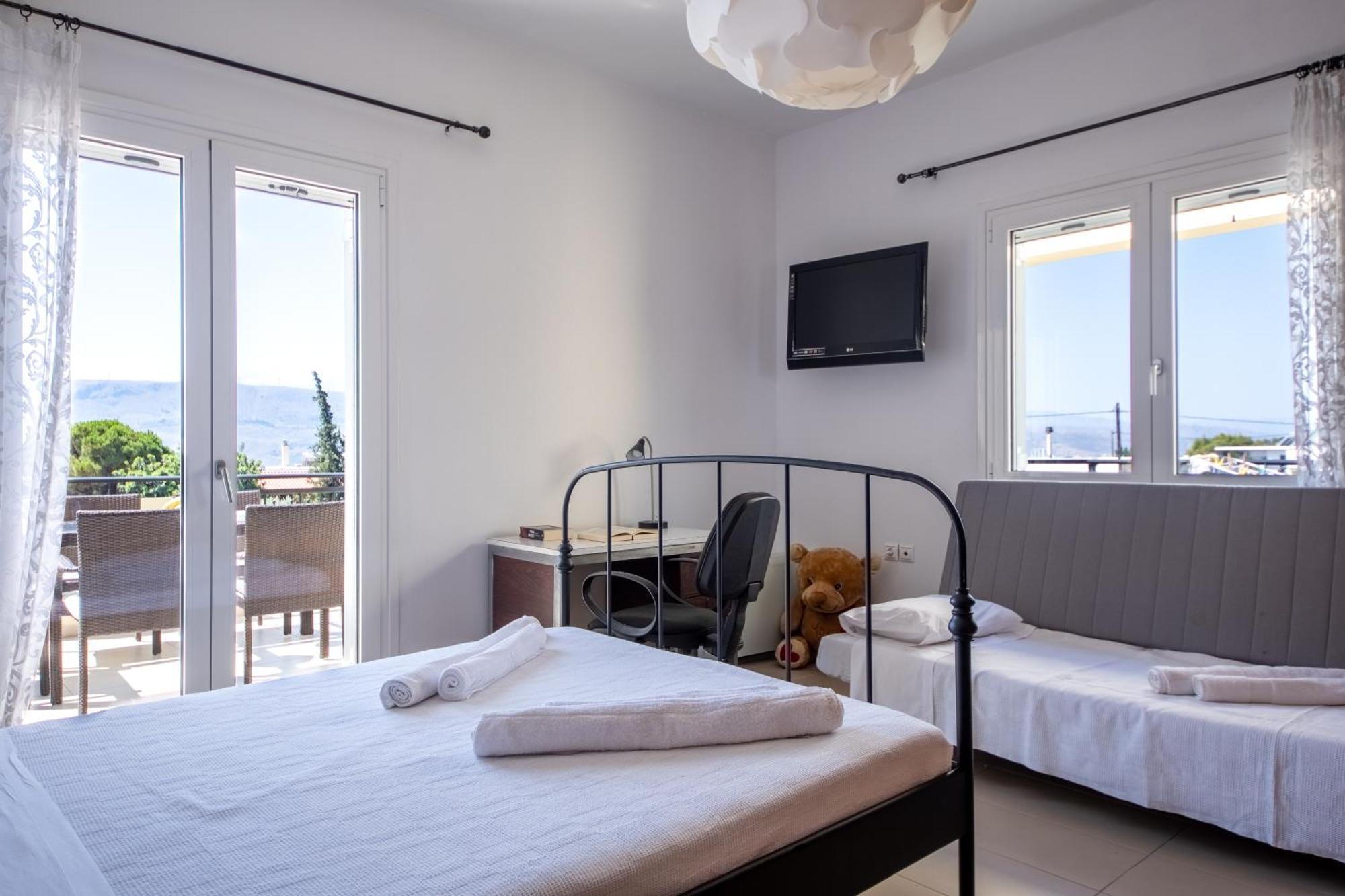 Souda Bay View With Private Pool Near Chania City Exterior foto